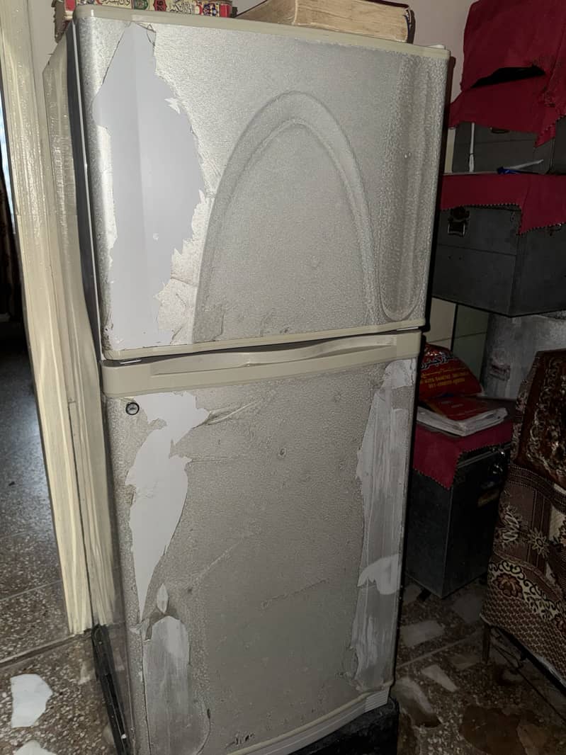 Dawlance refrigenator 2