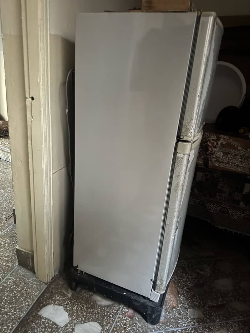 Dawlance refrigenator 3