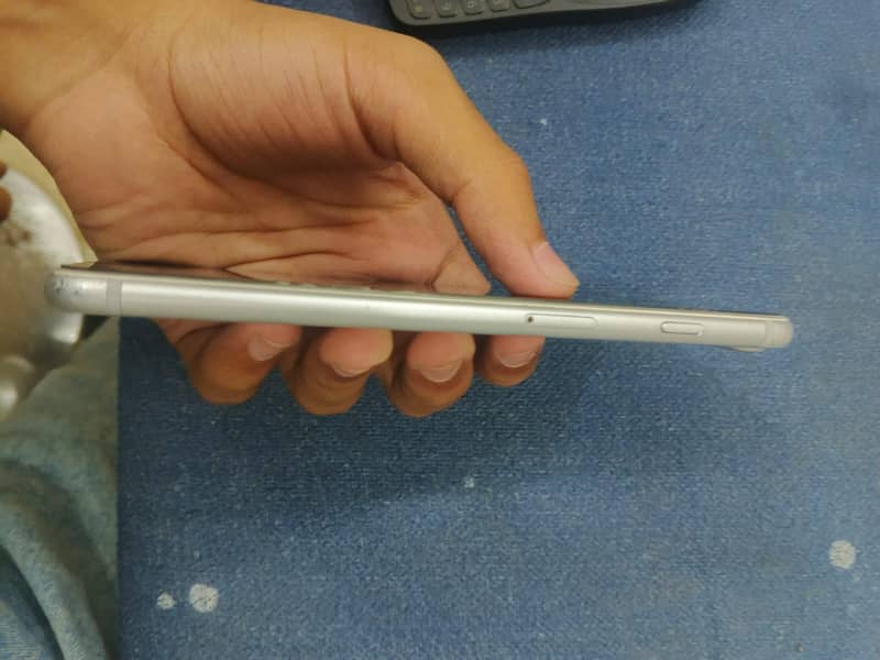Apple iPhone 7 Plus 1