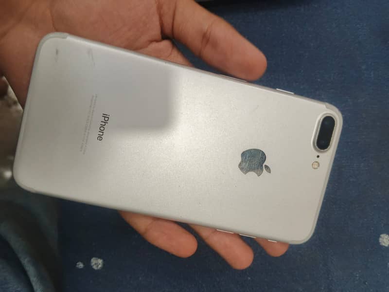 Apple iPhone 7 Plus 2