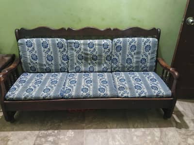 sofa and two chairs