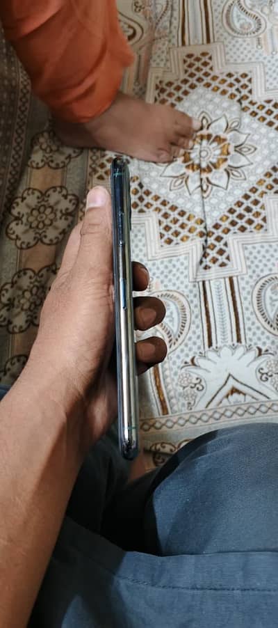 Apple iPhone 11 Pro Max ( Urgent sale )