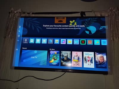 Samsung 32 inch l e d smart box pack arjnt sell peso ki need h