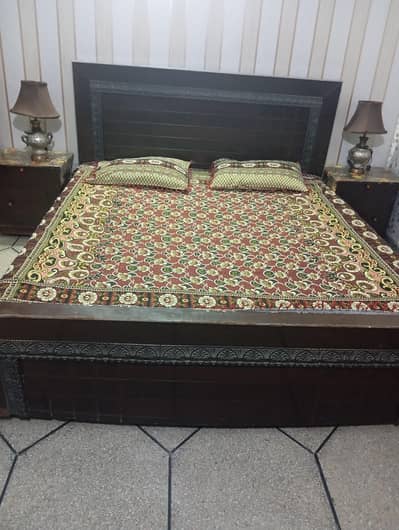 king size bed and side tables