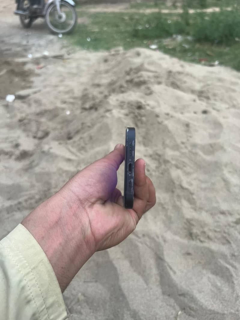 iPhone 12 2