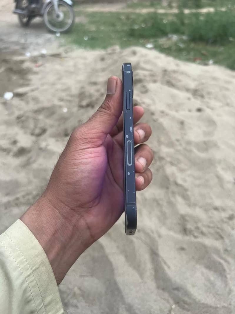 iPhone 12 5