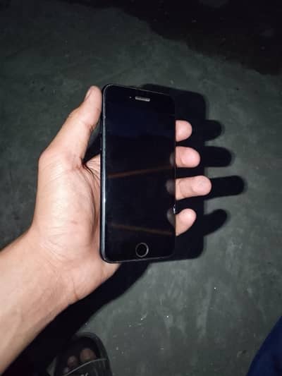 Apple iPhone 7