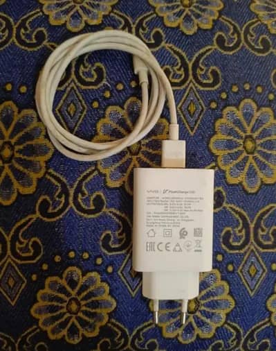 Vivo ka orgnial 44W  charger and cable