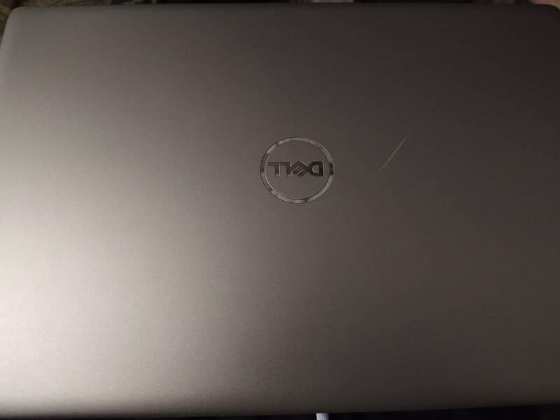 Dell Precision 7560 0