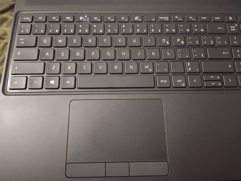 Dell Precision 7560 1