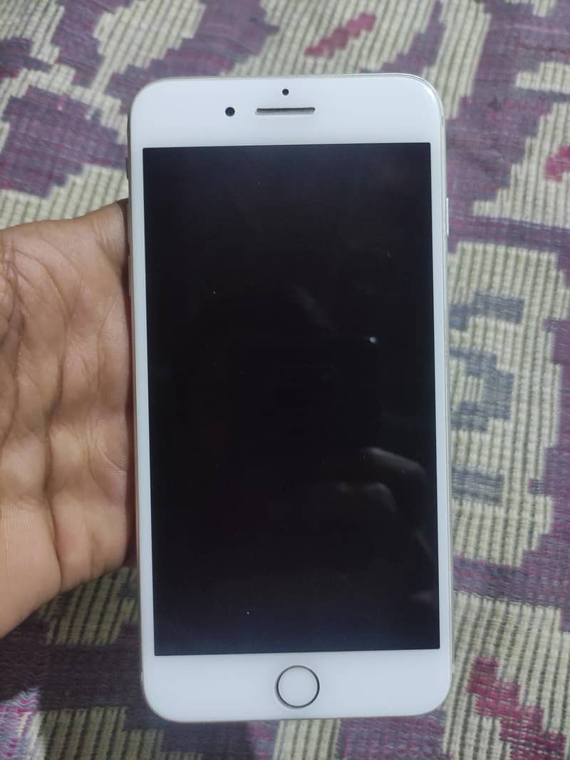 Apple iPhone 7 Plus 6