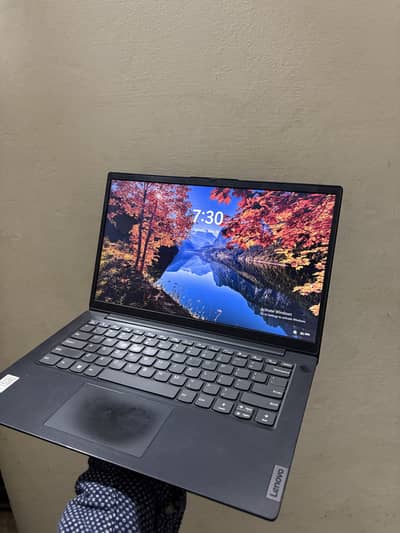 Lenovo V14 G3 IAP 10/10 condition