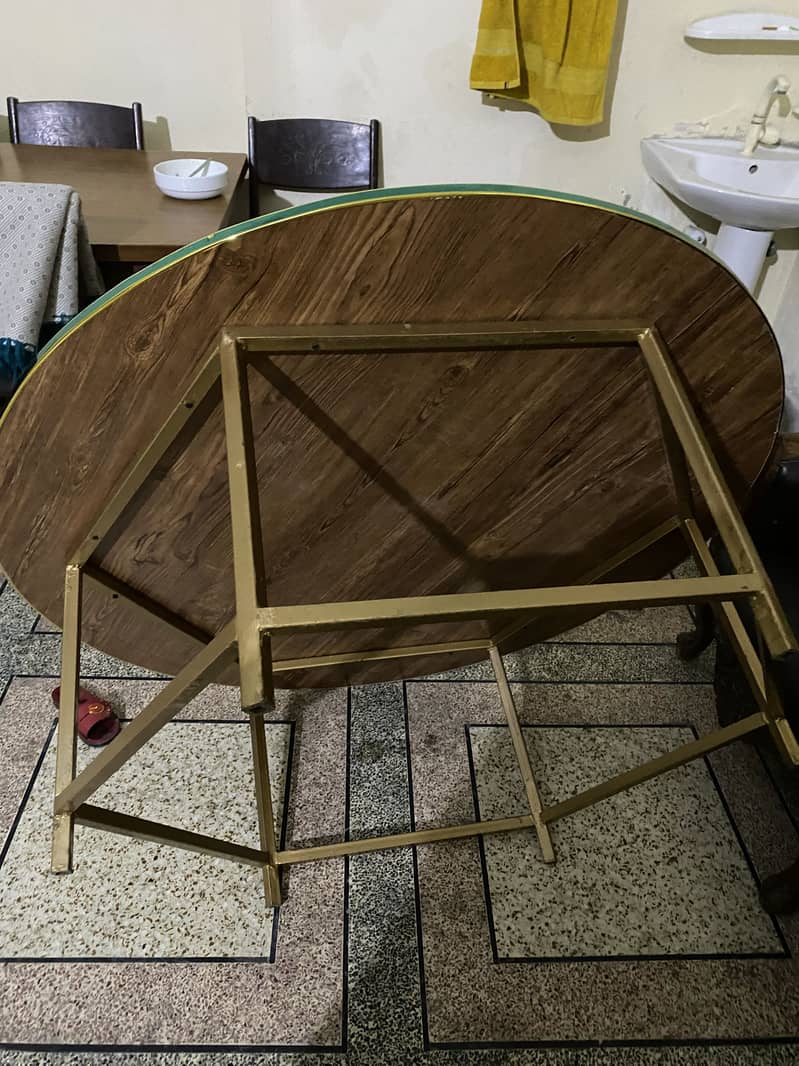 Central table 2