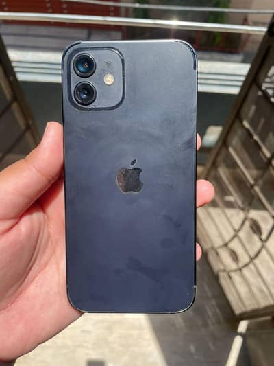 Apple iPhone 12