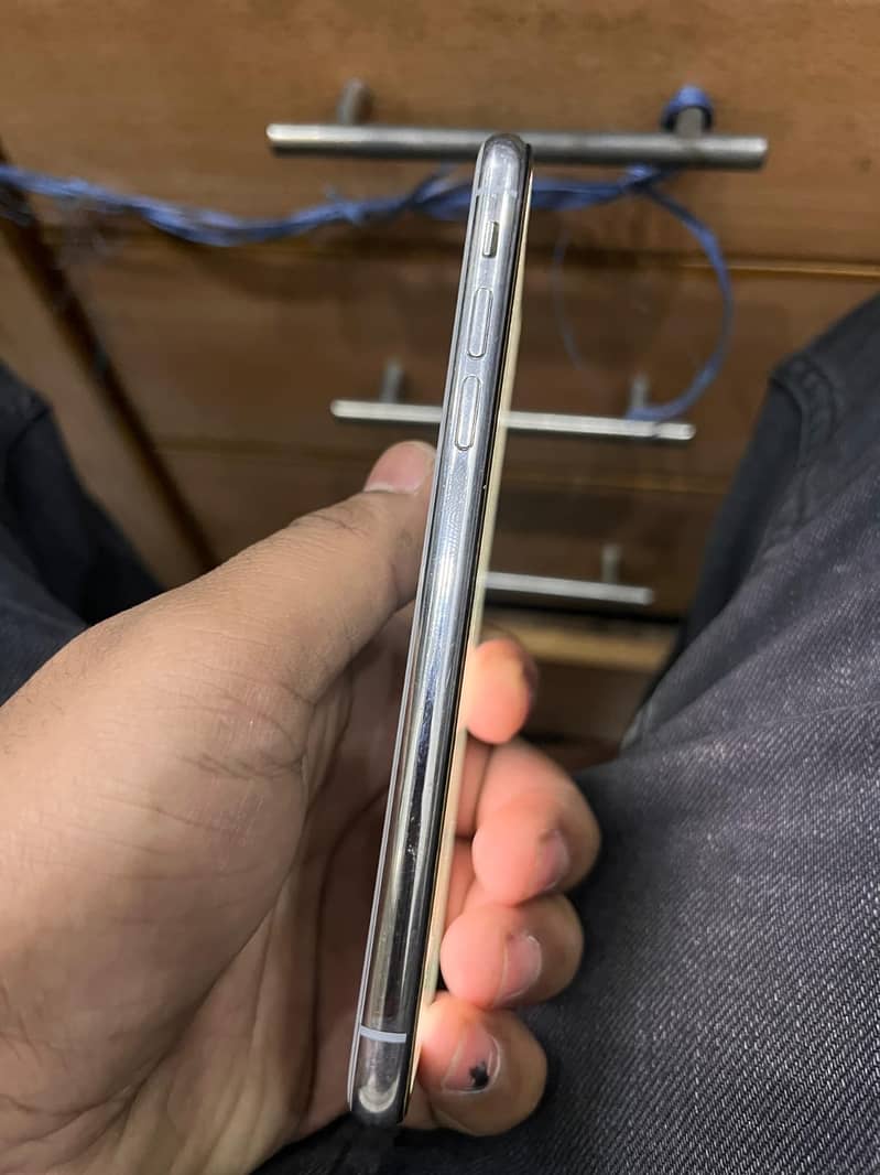 Apple iPhone X 2