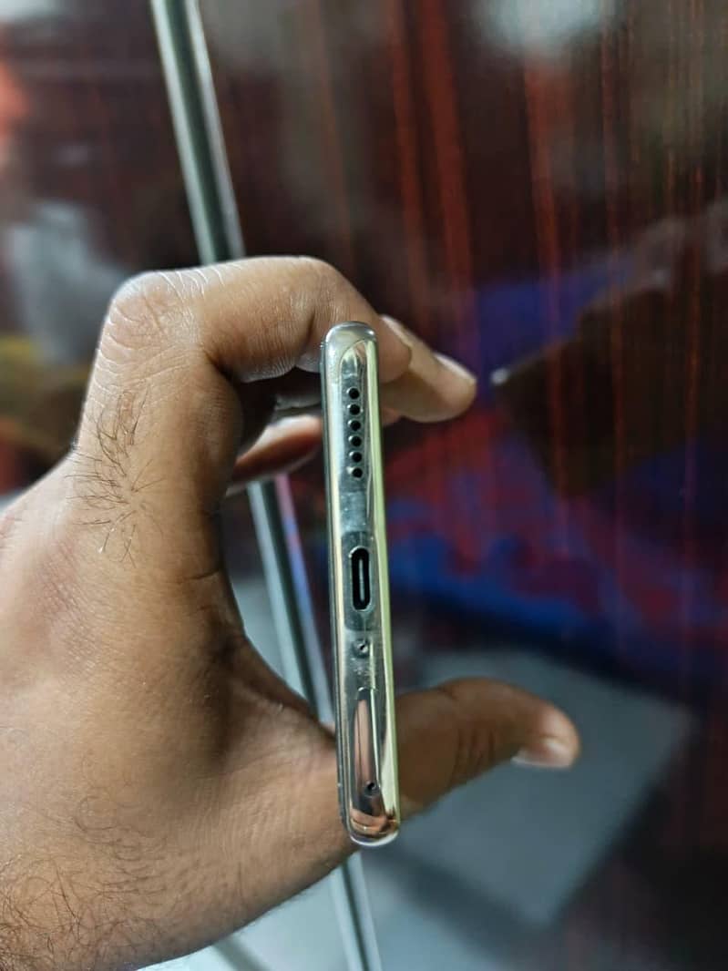 Tecno CAMON 30S 1