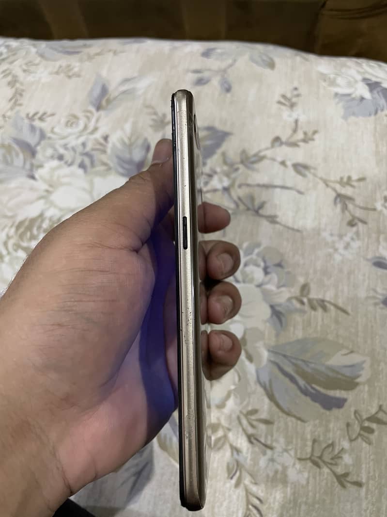 Oppo A7 1