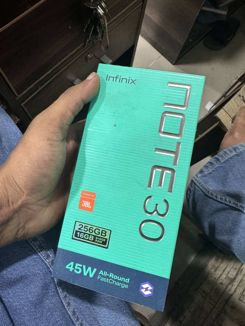 Infinix Note 30 4