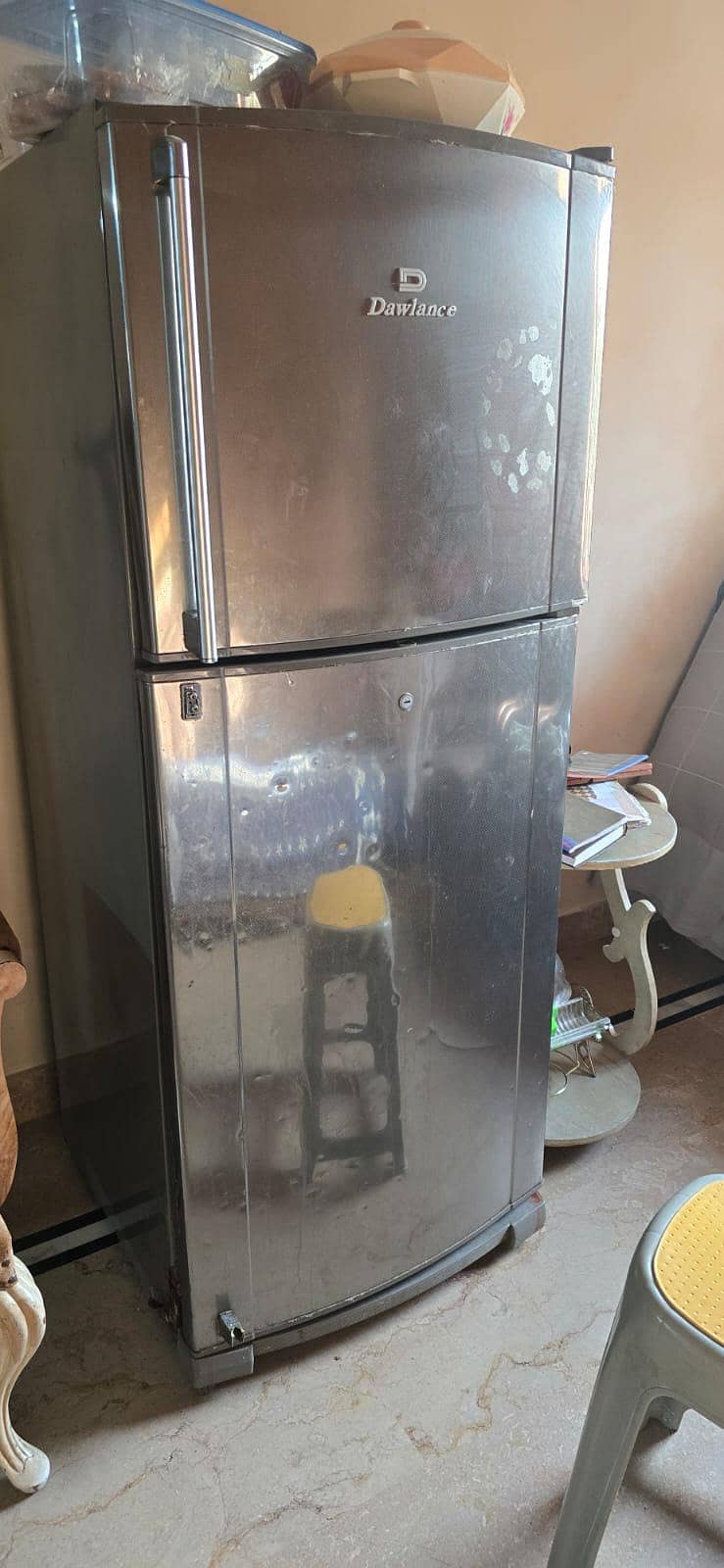 Refrigerator 0