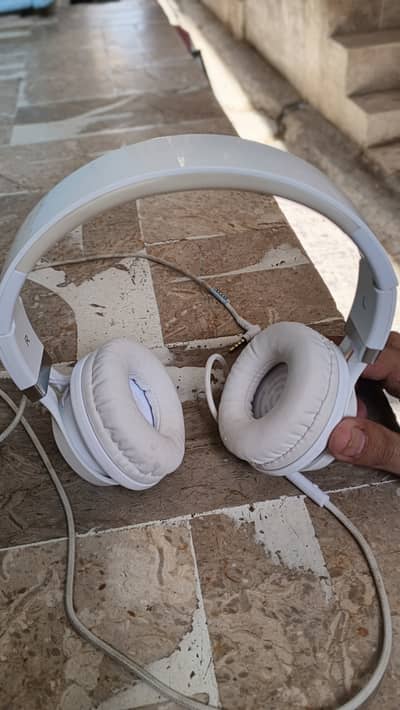 Without box Ailihen c8 headset loud sound and mic working