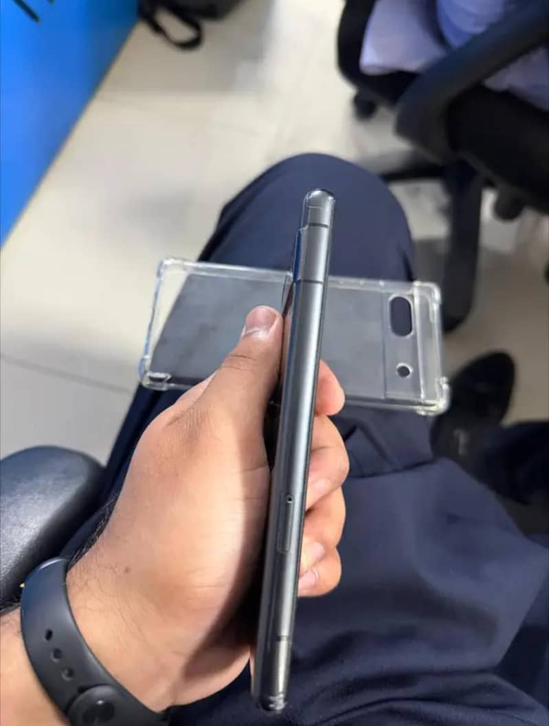 Google Pixel 7a 1