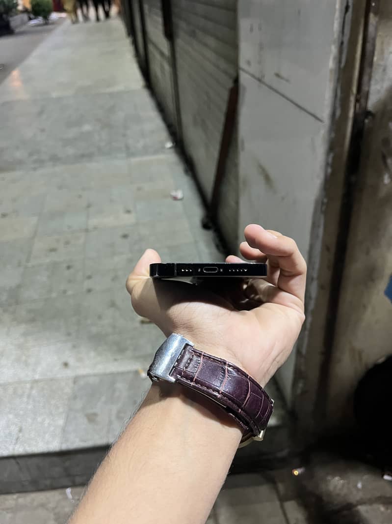 iphone 14 pro 2