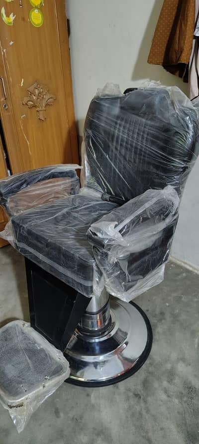 chair for porlor un use new chair reasonabale price