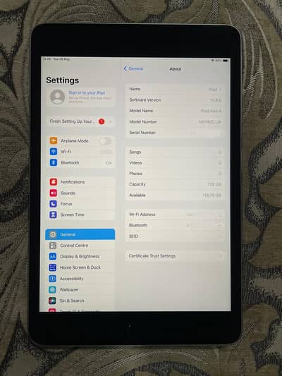 Apple iPad Mini 4 – 128GB – Excellent Condition
