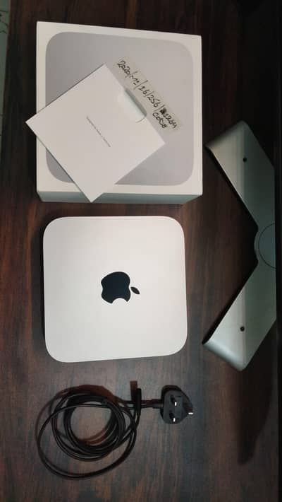Mac Mini M1 (16/256)