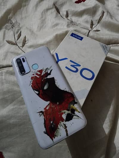 vivo y30 4/128Gb 10/9 good device and good camera