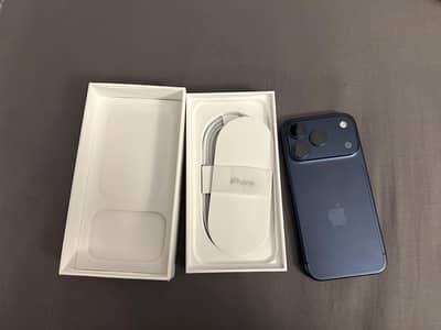 Apple iPhone 17 Pro Deep Blue