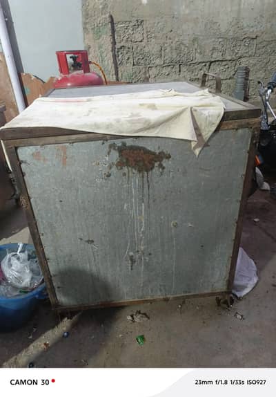 hotel tandoor Iron me bana wa hai complet mota  gaj ka tandoor laga wa