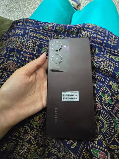 Vivo Y18