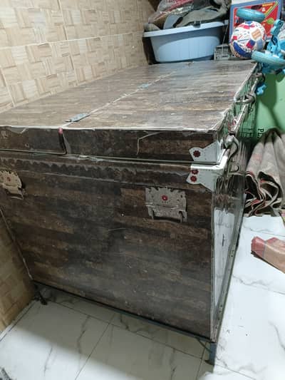 Trunk for sale