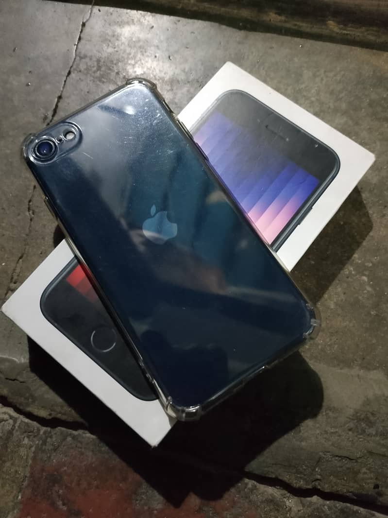 iPhone se 3rd generation 1