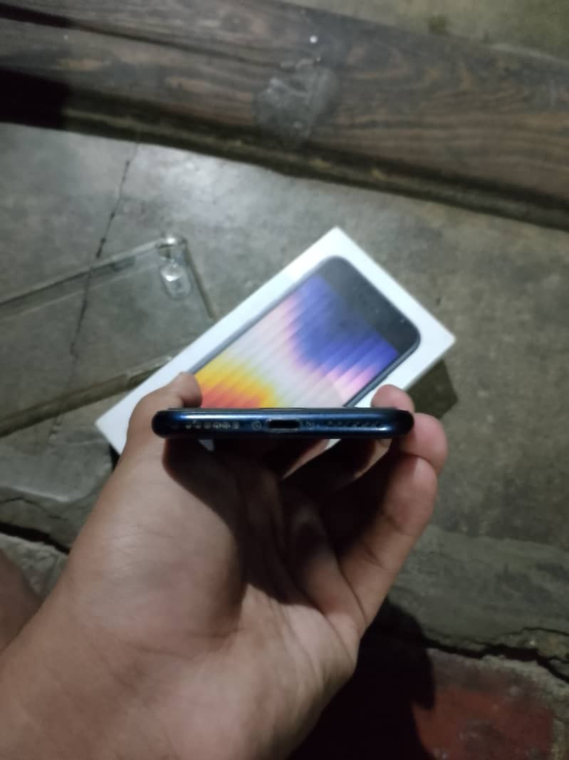 iPhone se 3rd generation 3