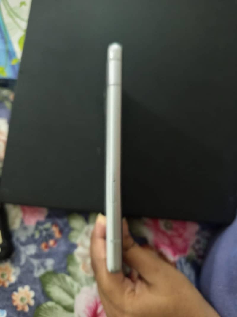 Google pixel 7a 3