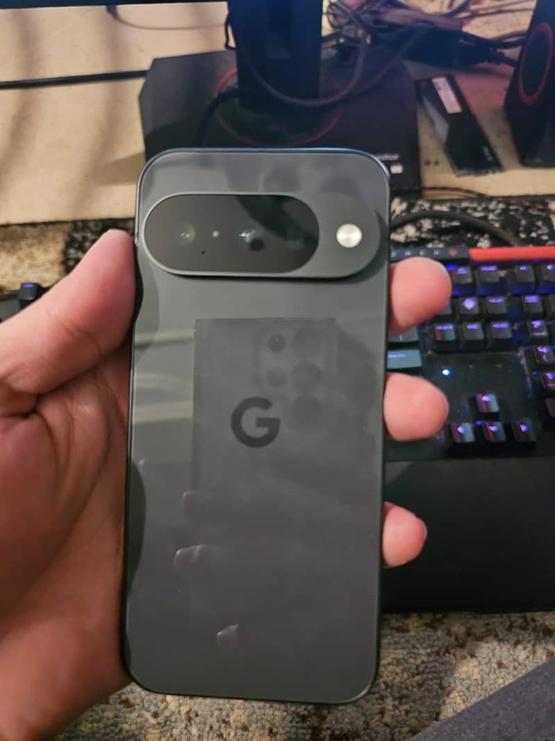 Google Pixel 10 Black 1