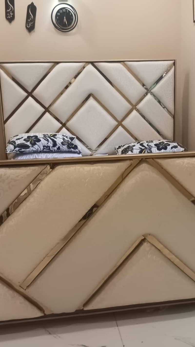 double bed solid 3