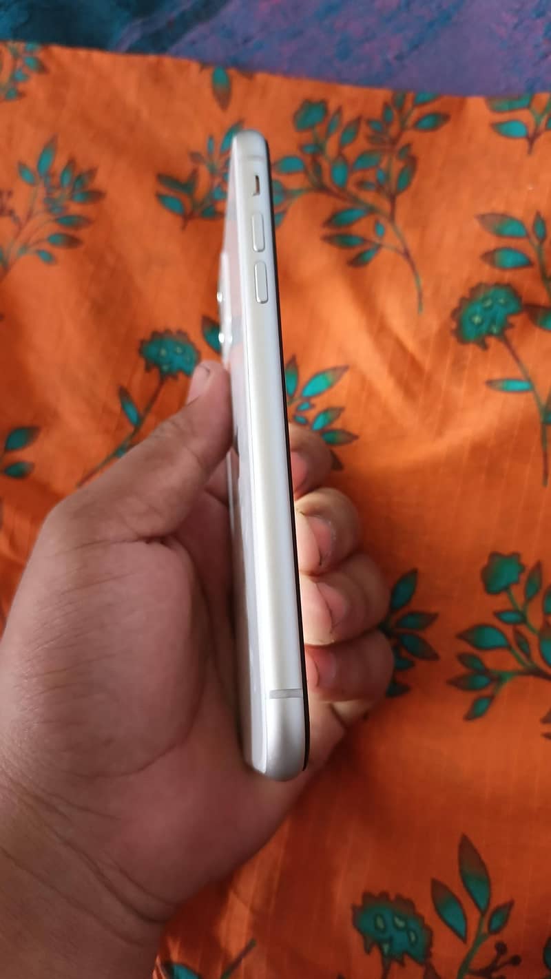 Apple iPhone 11 2