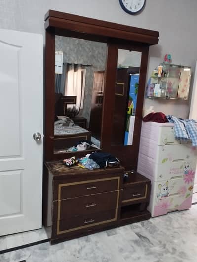 Dreasing Table for sale good Condition