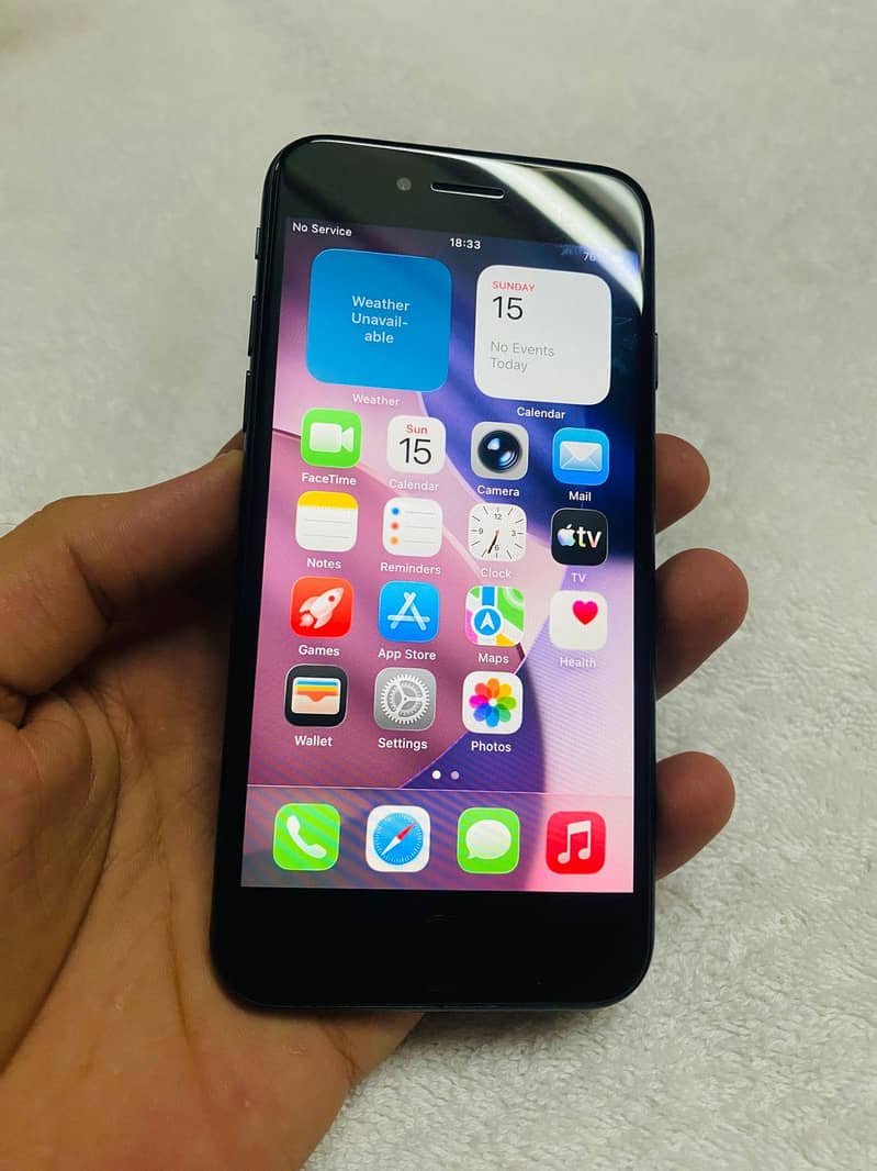 I phone SE3 Non PTA (MDM) with fast charger 1