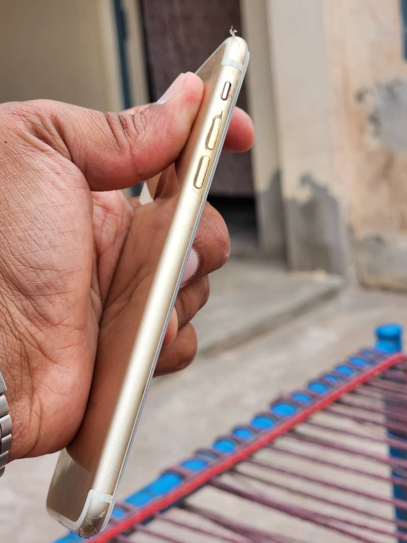 Apple iPhone 7 Plus 4