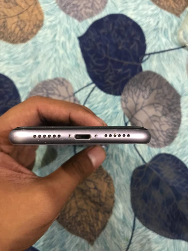 Apple iPhone 11 5