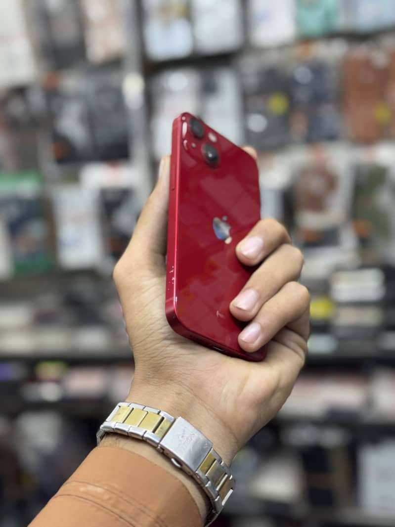 Apple iPhone 13 1