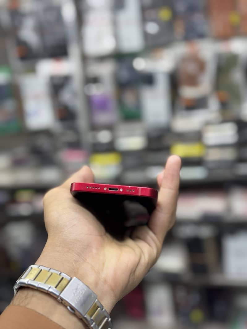 Apple iPhone 13 3