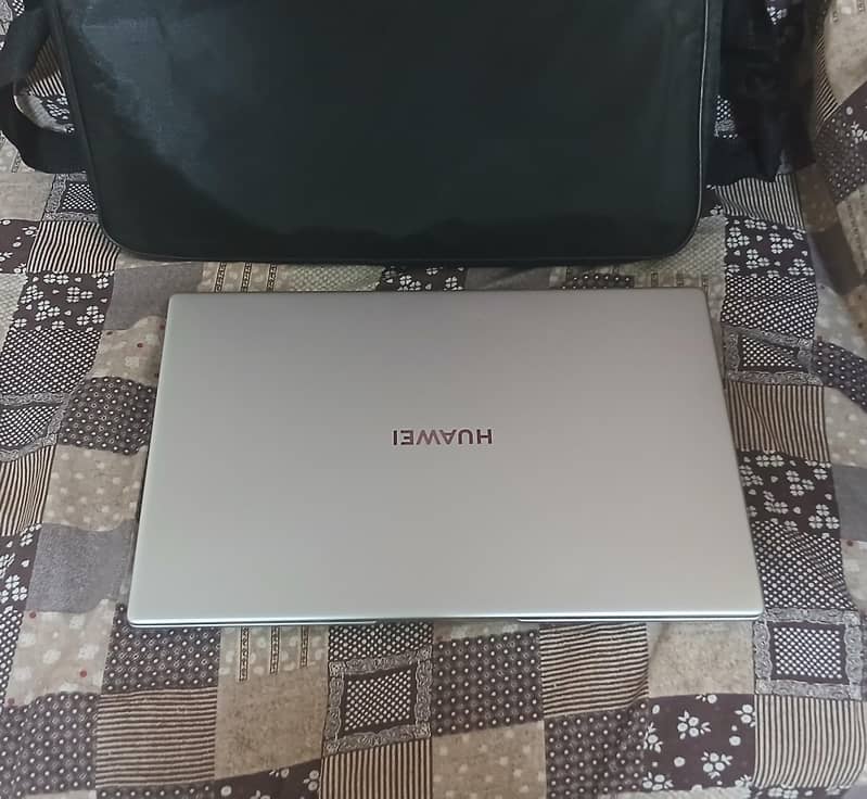 Huawei Macbook 3