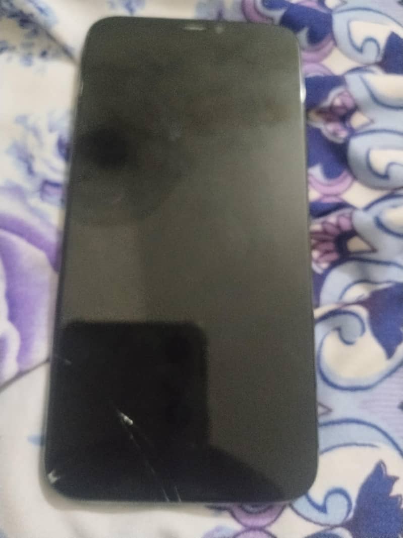 Apple iPhone X 4