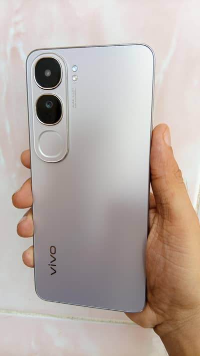 Vivo y200