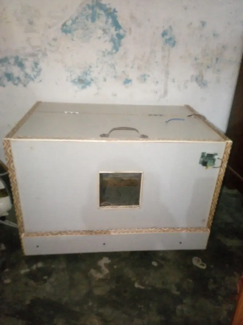Brooder or incubator or accessories — photo 9